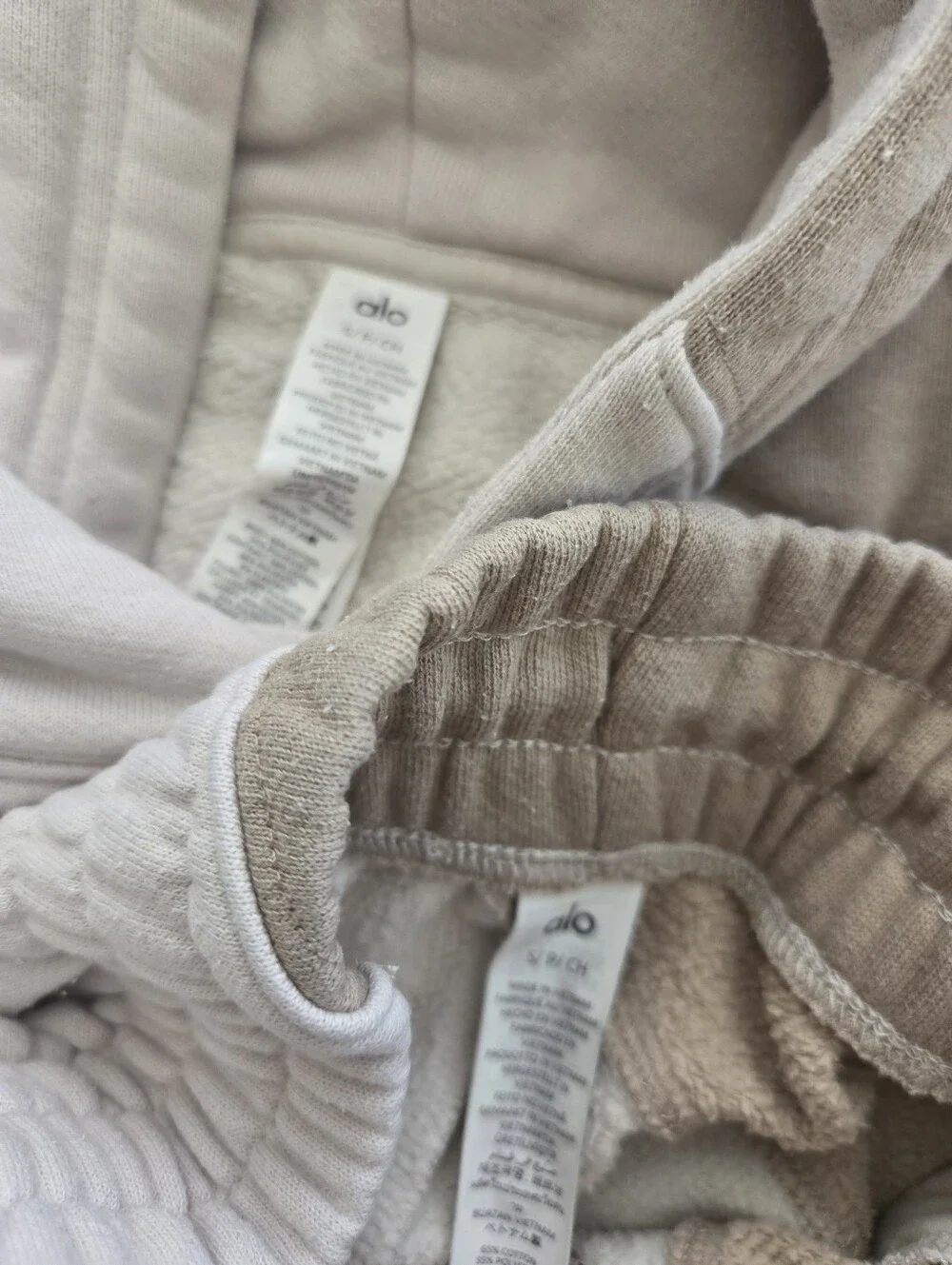 ALO Yoga 2pc Set Make Waves Hoodie & Joggers Sweatpants Ivory Bone Gravel SMALL